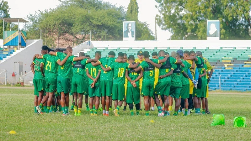 Yanga's players are pictured listening to their head coach, Miguel Ángel Gamondi, and his assistants when they were shaping up for this season's CRDB Federation Cup Round of 16 match against Dodoma Jiji FC that took place in Dodoma recently. 