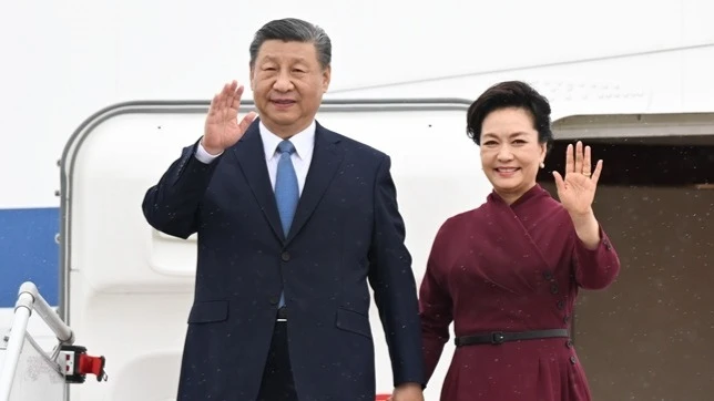 Chinese President Xi Jinping arrives in Paris for a state visit to France at the invitation of French President Emmanuel Macron, May 5, 2024. 
