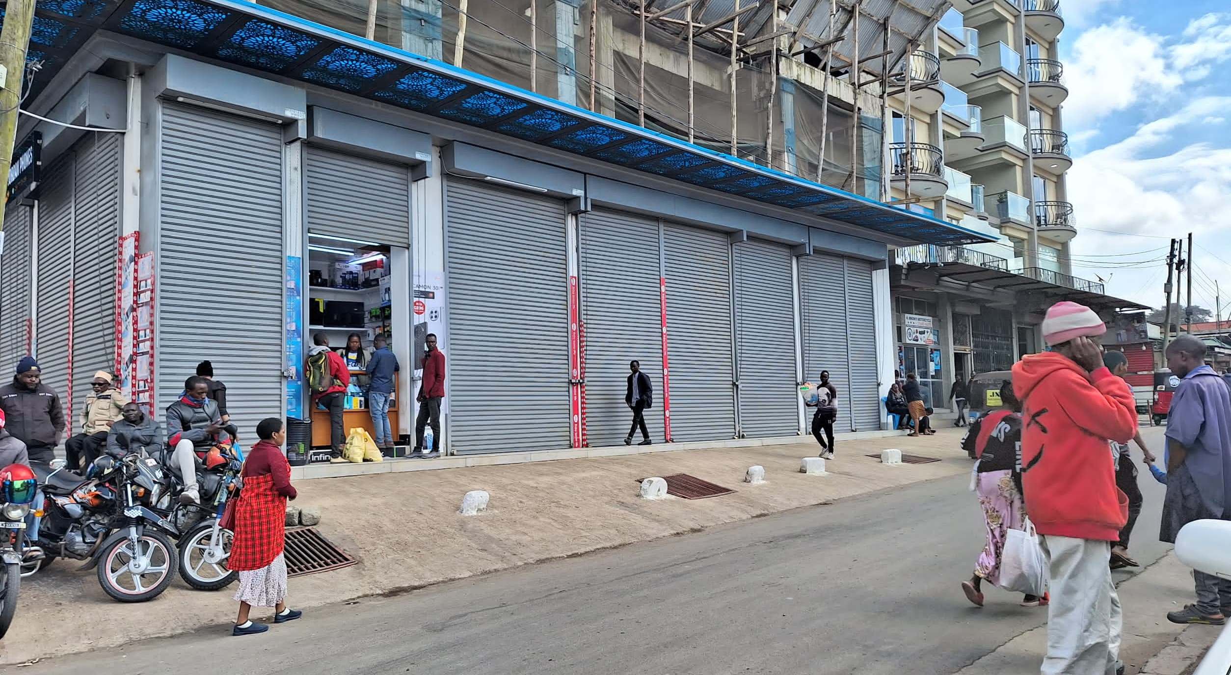 Some shops closed in Arusha city yesterday in the traders’ strike pressuring the government to solve operational problems including numerous taxes. 