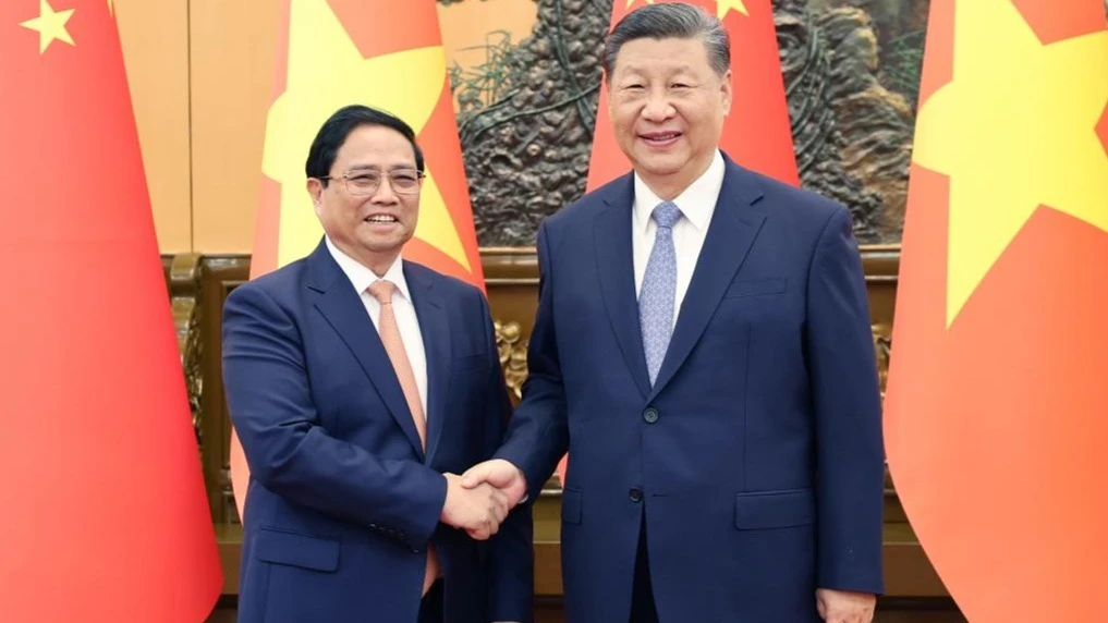 Chinese President Xi Jinping meets with Prime Minister of Vietnam Pham Minh Chinh at the Great Hall of the People in Beijing, capital of China, June 26, 2024. Chinh is in China to attend the 2024 Summer Davos.