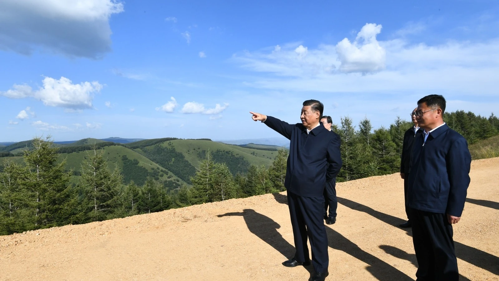 Xi Jinping visits the Saihanba forest farm in north China's Hebei Province, Aug. 23, 2021. 