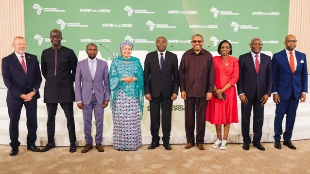 
UN Deputy Secretary General Amina Mohamed (4th left) and AGRA President Dr Agnes

Kalibata (3rd right) together with principals at the 2024 Africa Food Systems Forum 2024 that

has just ended in Kigali.