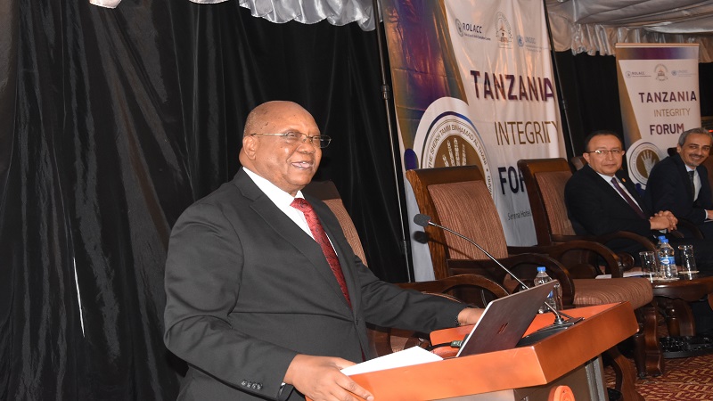 Iringa University vice chancellor Dr Edward Hoseah pictured in Dar es Salaam yesterday opening a forum on integrity organised by the University in Dar es Salaam. 