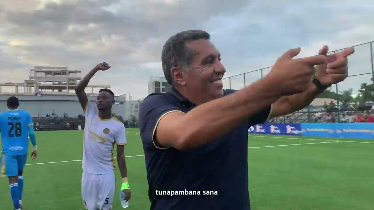 Kocha Mkuu wa Azam FC Rachid Taoussi