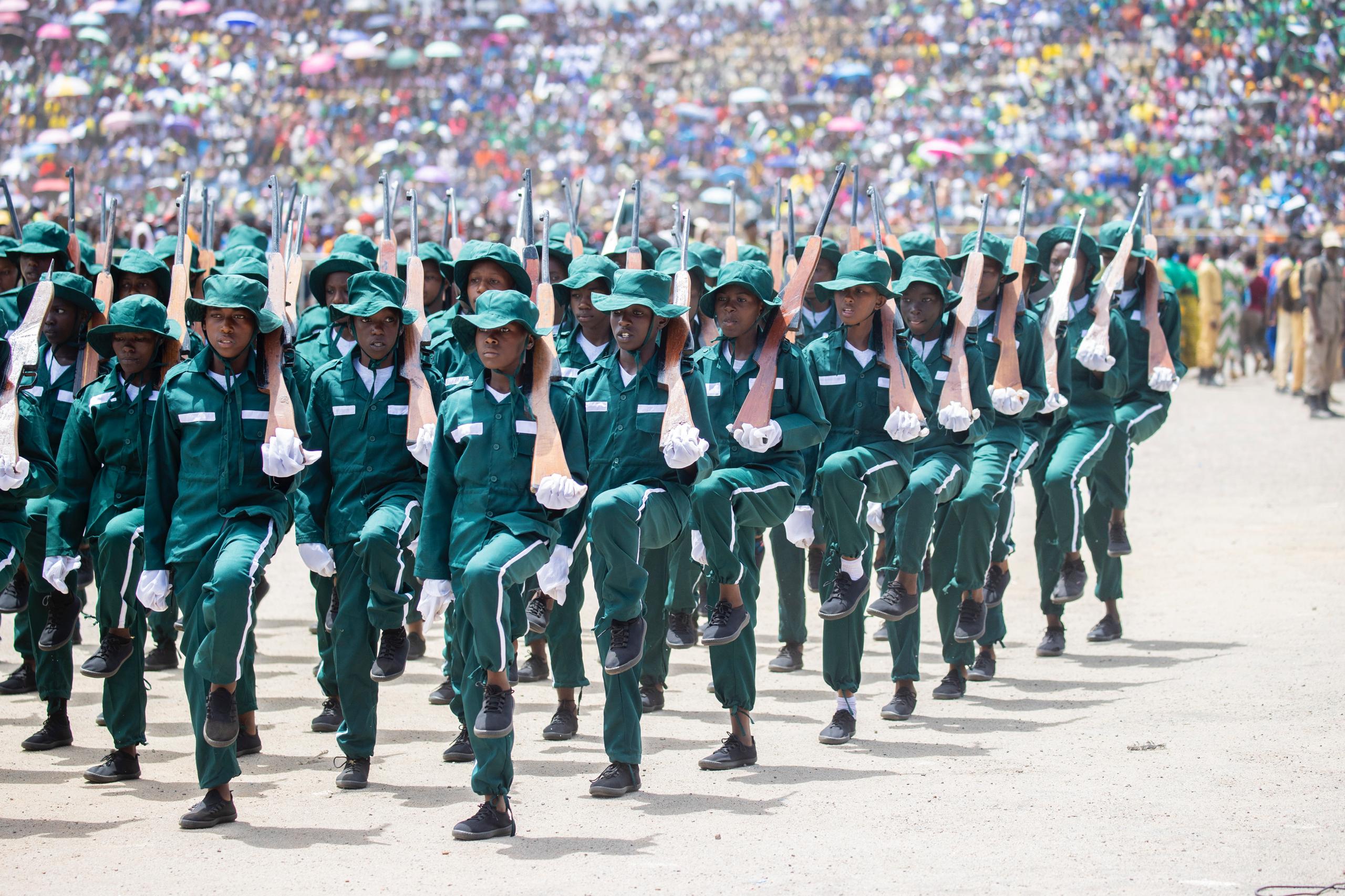 Wananchi mbalimbali waliojitokeza kuhitimisha  Kilele cha Mbio za Mwenge ambazo kitaifa zimefanyika Jijini Mwanza katika Uwanja wa CCM Kirumba tarehe 14 Oktoba, 2024.