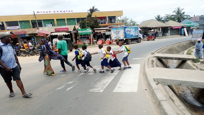   The benefit of the zebra crossing notwithstanding, these pupils literally saw sense in invoking the spirit of solidarity before crossing the road at Malamba Mawili in Dar es Salaam’s Mbezi suburb yesterday. 