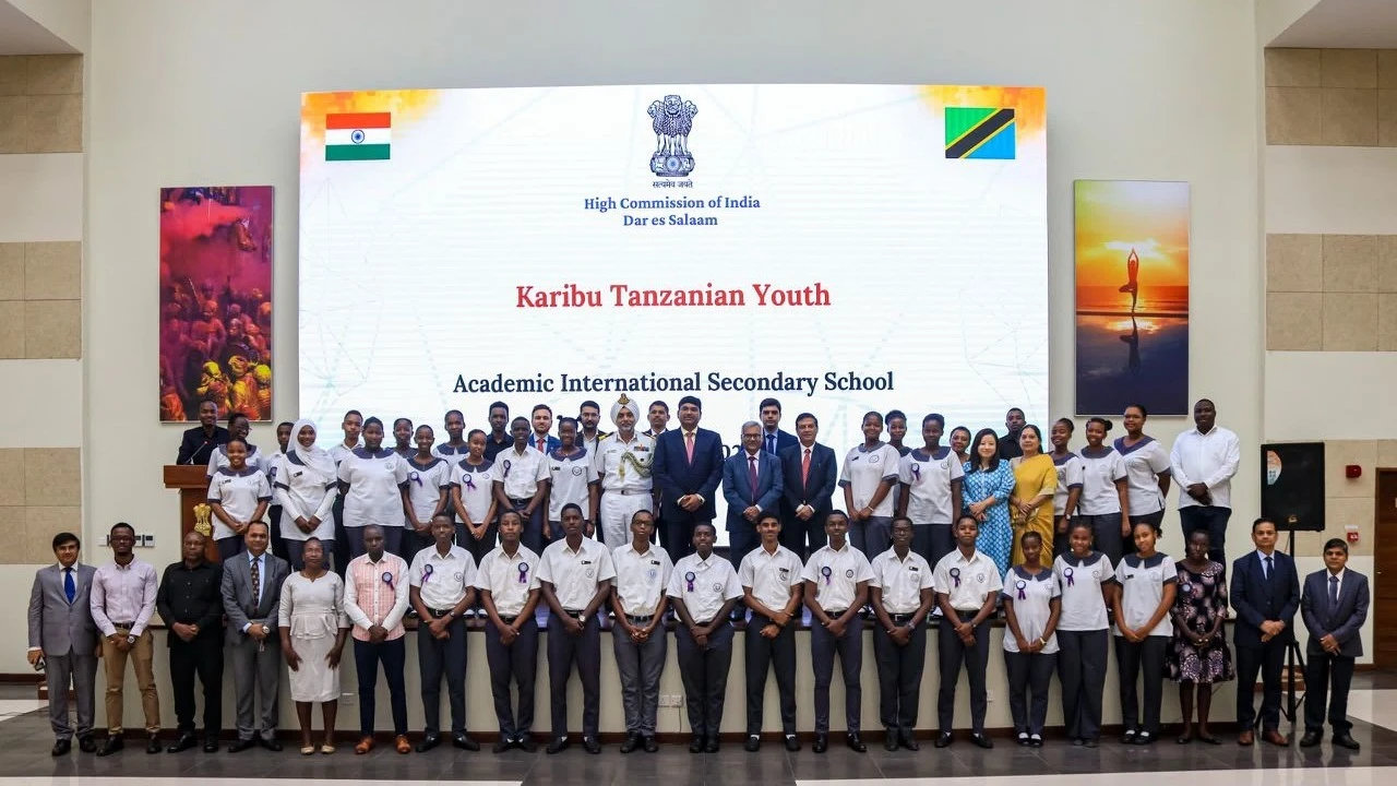 During the interactions the Tanzanian students gained a deeper understanding of India, the role of the High Commission, and the historic ties between the two nations.