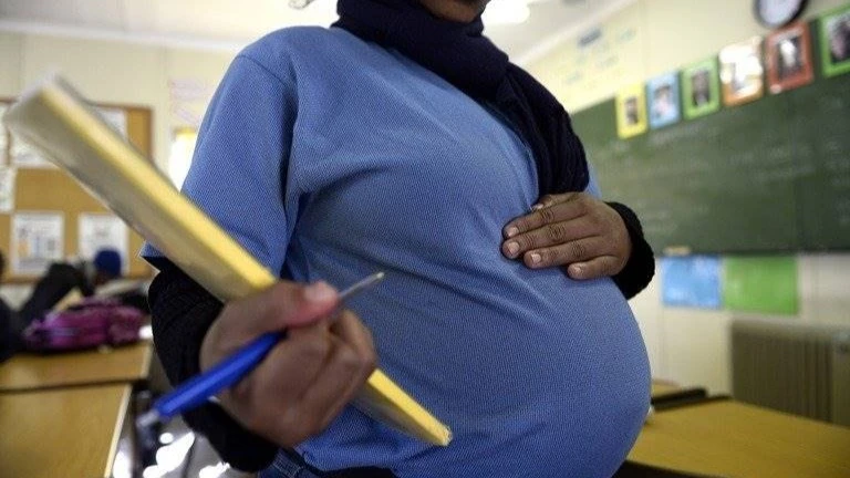 Pregnant teens: girls in South Africa  need focused, supportive healthcare 