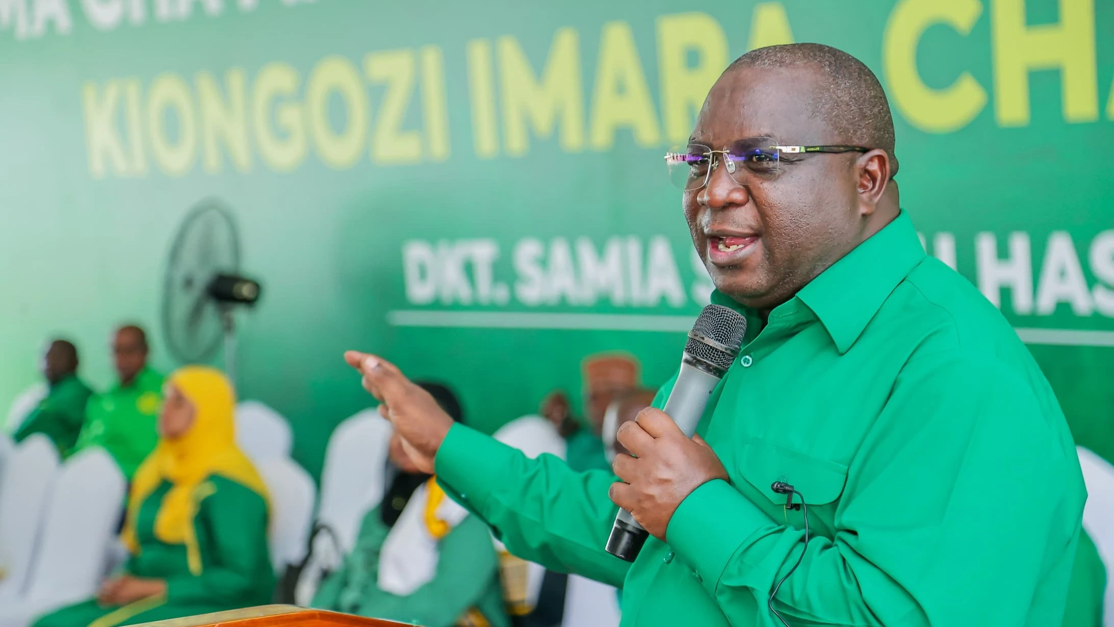 Katibu wa Itikadi, Uenezi na Mafunzo, wa Chama cha Mapinduzi (CCM) Amos Makalla.