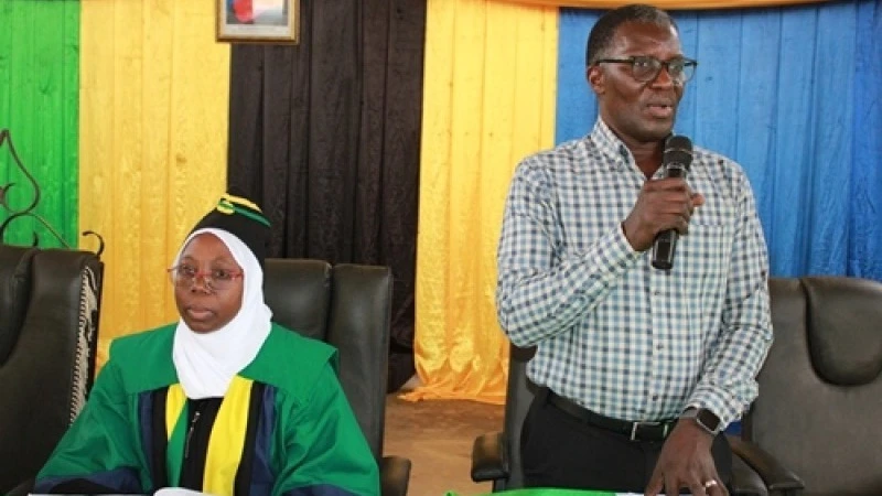 

Korogwe District Commissioner William Mwakilema (R) addresses the council meeting in Korogwe over the weekend. Left is the Korogwe Town Council Executive Director Mwashabani Mrope. 