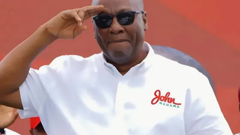 Kiongozi wa chama cha upinzani cha National Democratic Congress (NDC), John Mahama.