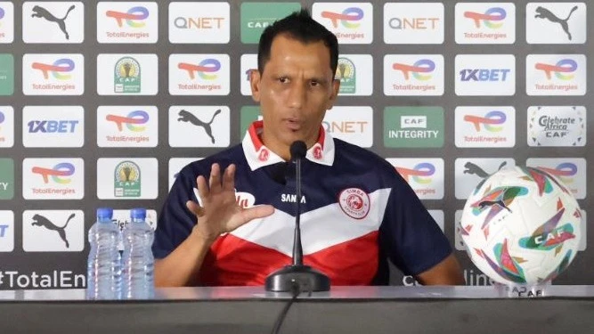 Simba SC head coach Fadlu Davids