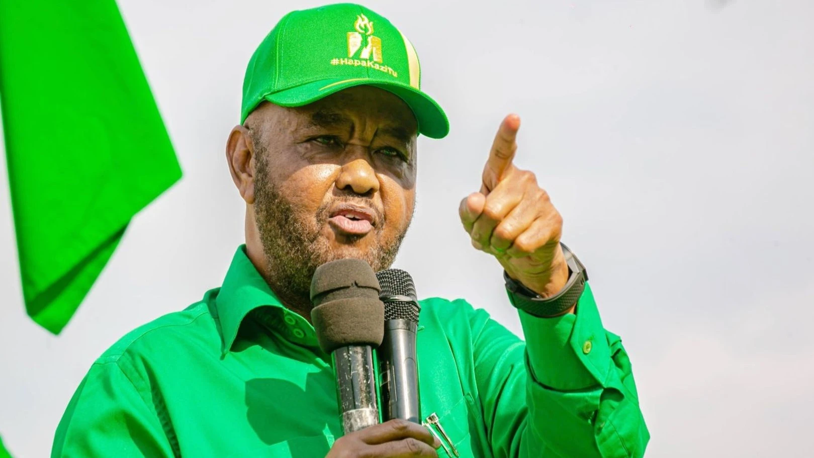 Abdulrahman Omari Kinana, aliyekuwa  Makamu Mwenyekiti wa Chama Cha Mapinduzi (CCM) Tanzania Bara.