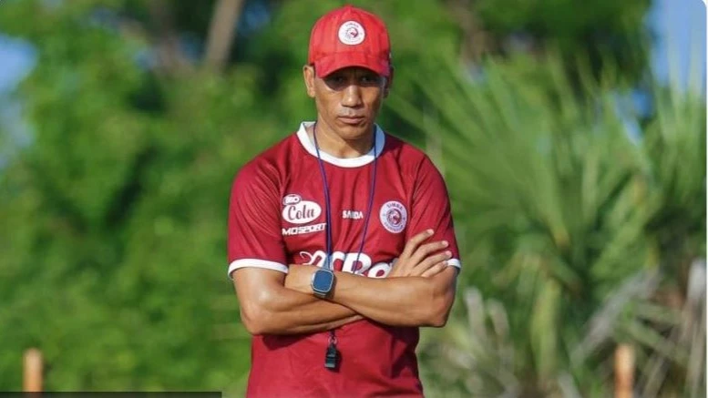 SIMBA SC head coach Fadlu Davids