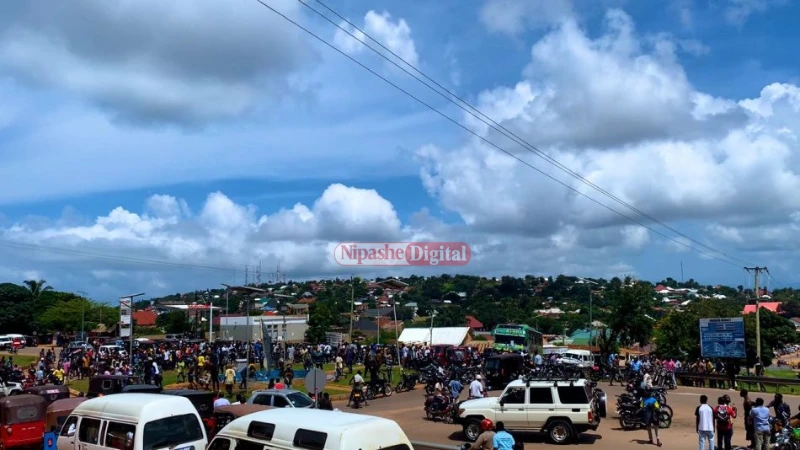 Bodaboda waandamana kisha kufunga barabara kisa kunyanyaswa na polisi.