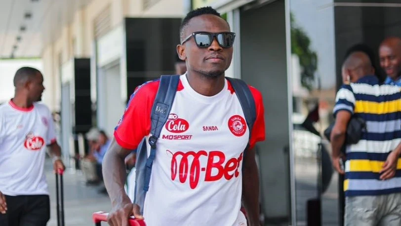 Simba SC skipper Mohammed Hussein pictured on Thursday arriving in Luanda, Angola with his side for their CAF Confederation Cup Group A match against Bravos do Marquis to be held tomorrow. 