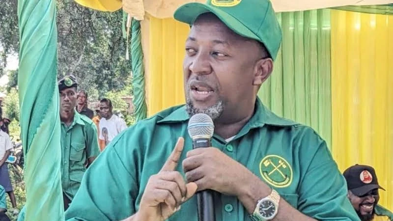 Mbunge wa Jimbo la Morogoro Kusini Mashariki, Shabani Taletaleb (Babu Tale), akiongea katika uzinduzi wa maadhimisho ya kuzaliwa kwa Chama cha Mapinduzi (CCM), yaliyofanyika kimkoa katika tarafa ya Ngerengere, wilaya ya Morogoro, mkoani humo.