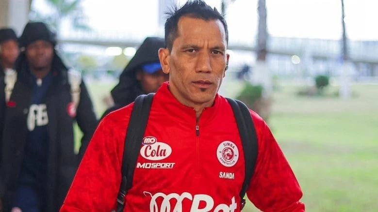 Kocha Mkuu wa Simba, Fadlu Davids