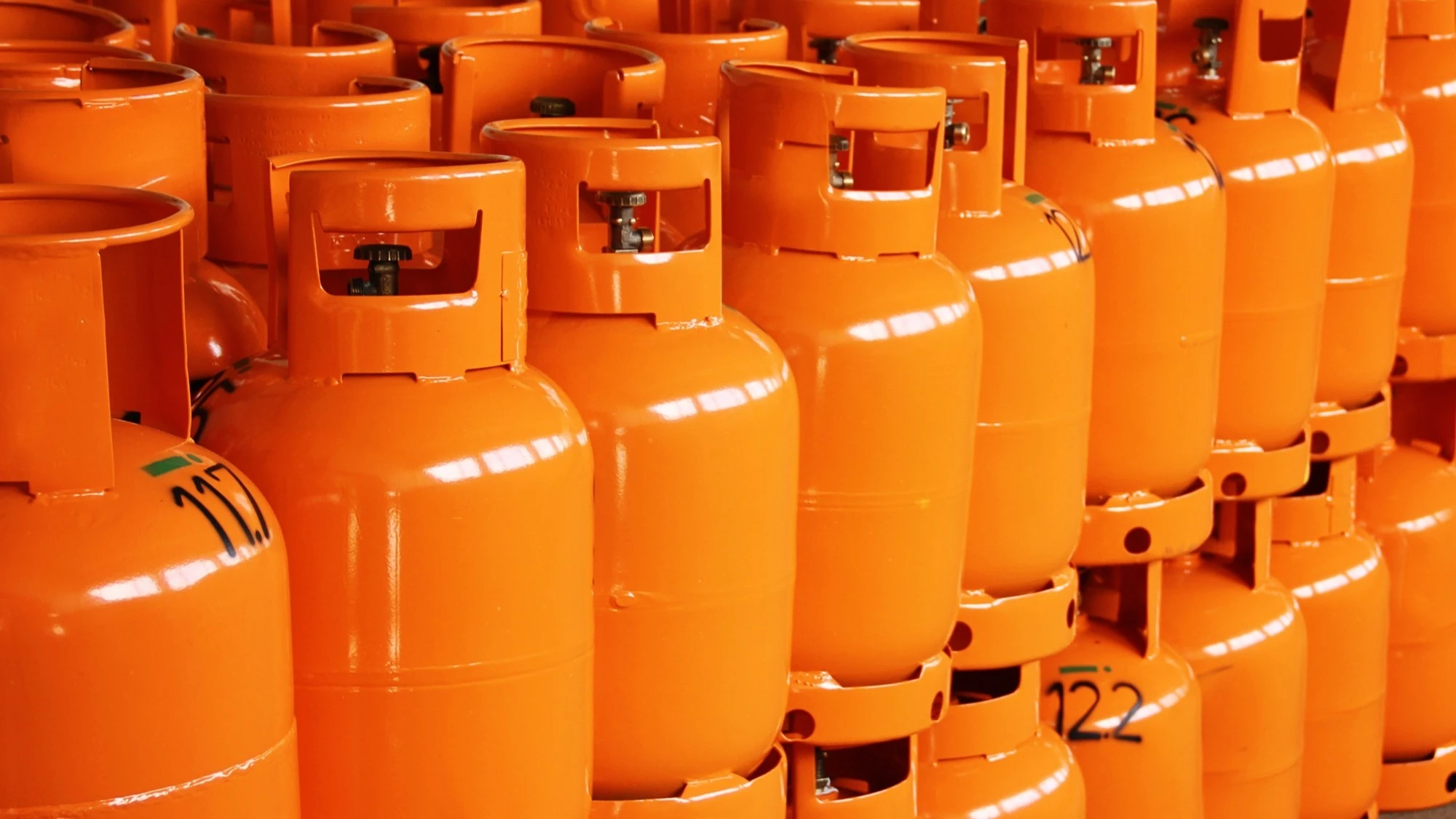 Gas cylinders