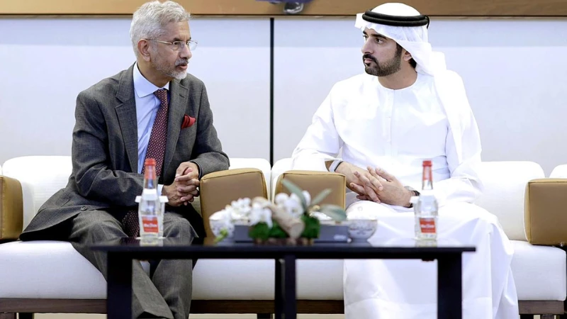 External Affairs Minister S. Jaishankar meets the Deputy Prime Minister of the United 
Arab Emirates and Crown Prince of Dubai, Hamdan bin Mohammed, in Abu Dhabi. 