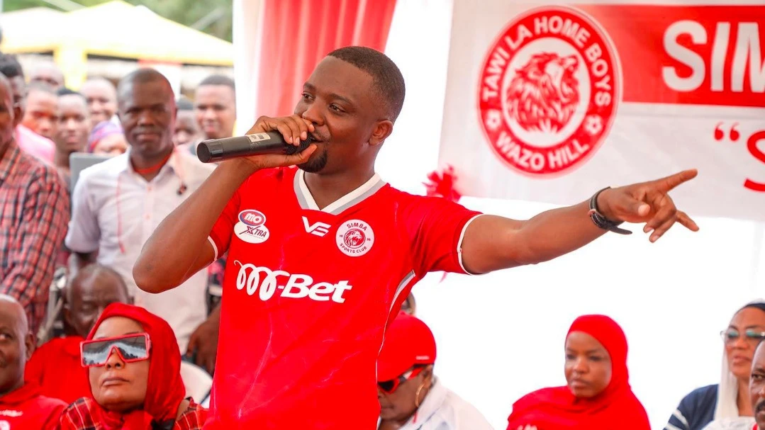 Msemaji wa Klabu ya Simba Ahmed Ally.