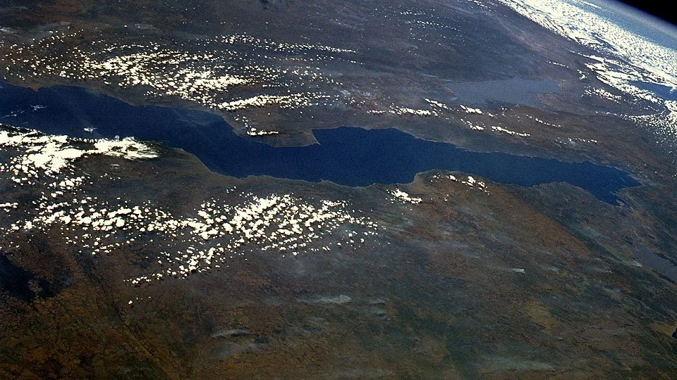 Ziwa Tanganyika jinsi linavyoonekana kutoka angani