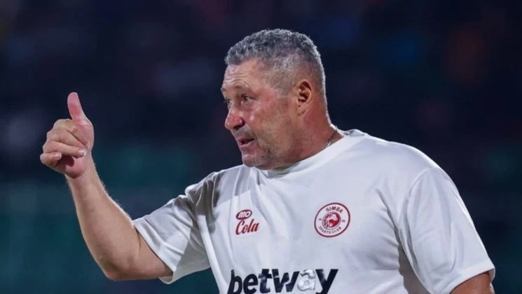 SIMBA SC head coach Steve Barker
