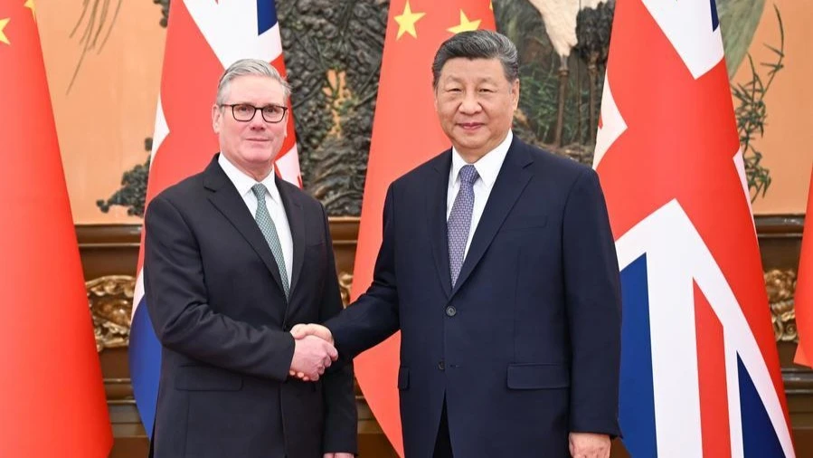 Chinese President Xi Jinping meets with British Prime Minister Keir Starmer, who is on an official visit to China, at the Great Hall of the People in Beijing, capital of China, on Jan. 29, 2026.