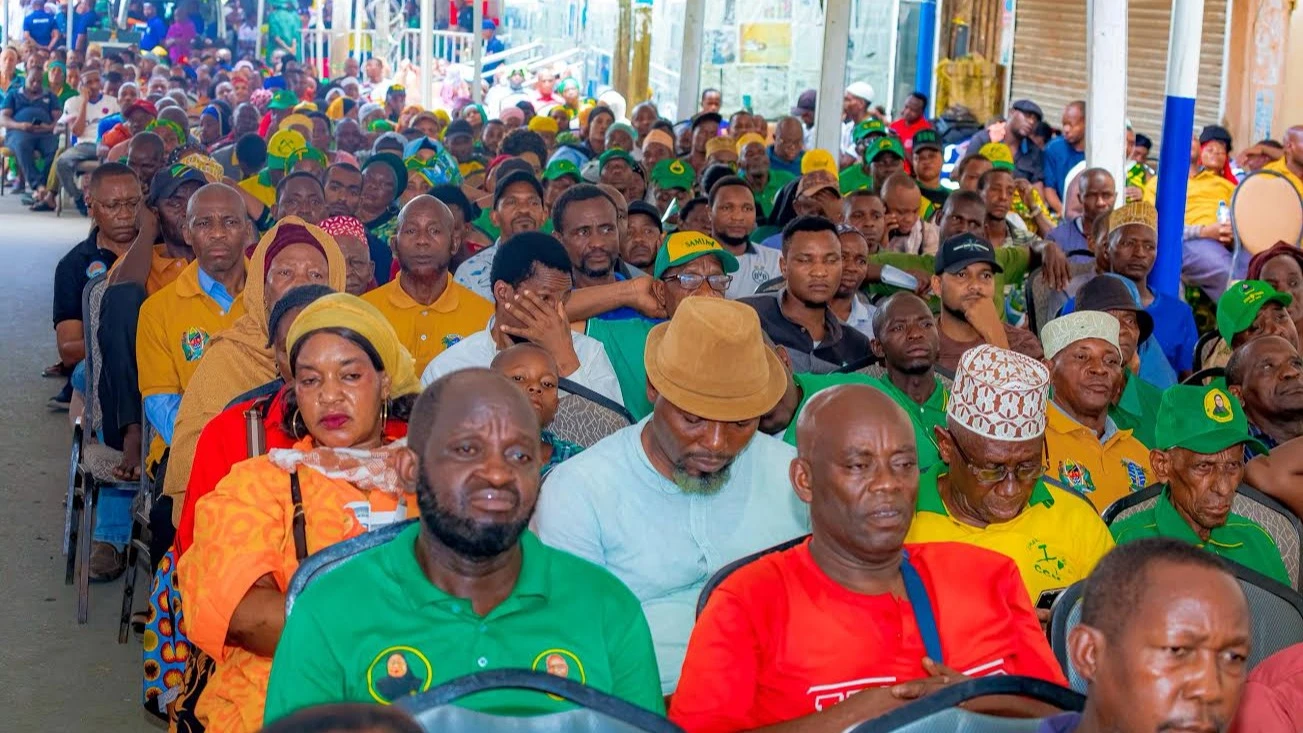 Baadhi ya wananchi kwenye uzinduzi huo