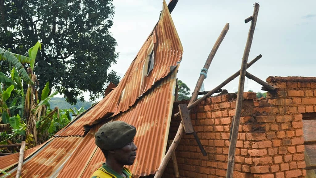 Kaya zilizoathiriwa na mvua zapewa msaada wa mabati