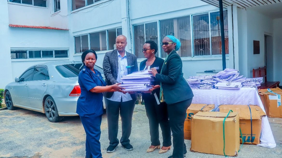 EWURA yatoa msaada mashuka  455 Hospitali ya Mkoa Iringa