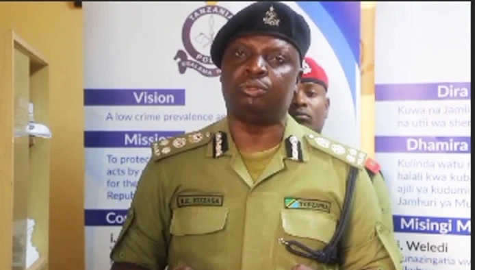 Kamanda wa Polisi Mkoa wa Mbeya, SACP Benjamin Kuzaga.