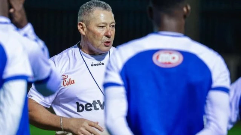 Head coach Steve Barker 