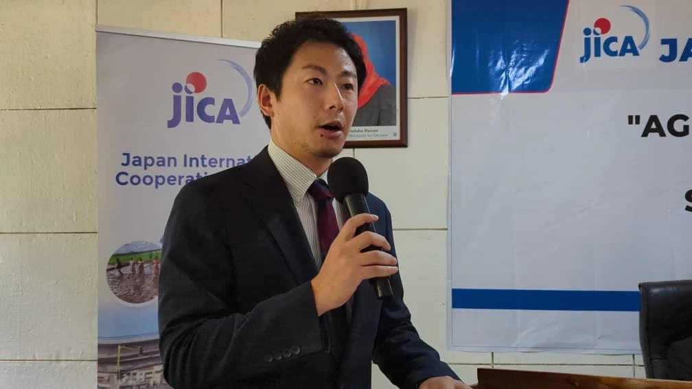 Ara Hitoshi, the JICA country representative.