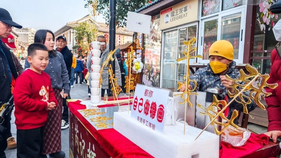 China's consumer spending reports steady growth in Spring Festival holiday